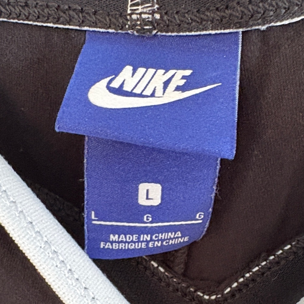 Nike Black Leggings with White Logo - Picture 3 of 6